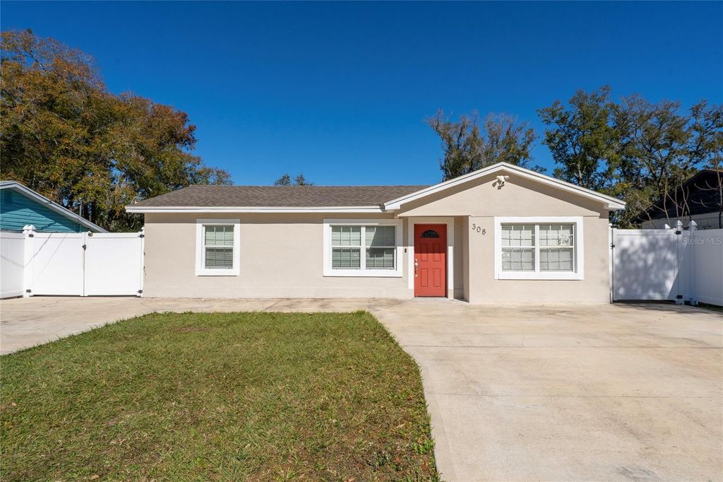 Photo of 308 Tarawa Street, Lakeland, FL 33805 (MLS # S5142702)