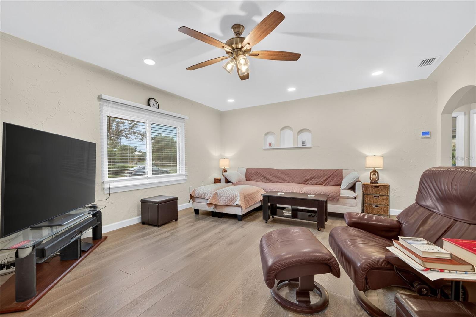 KENILWORTH - Residential Lease