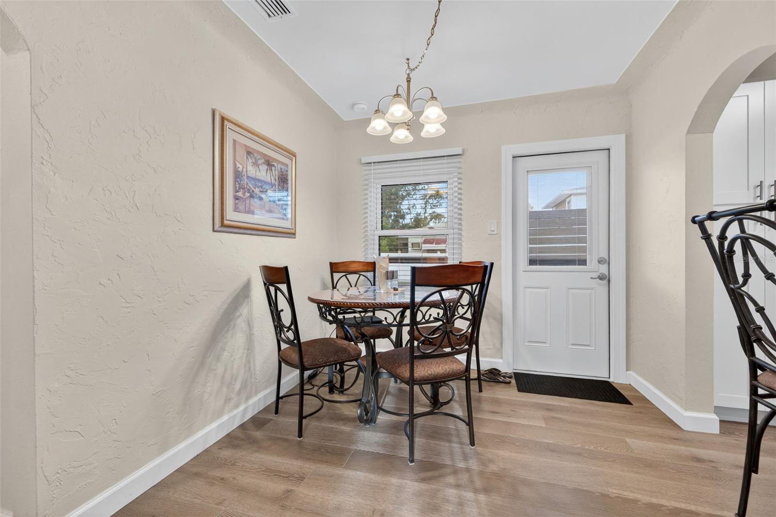 KENILWORTH - Residential Lease