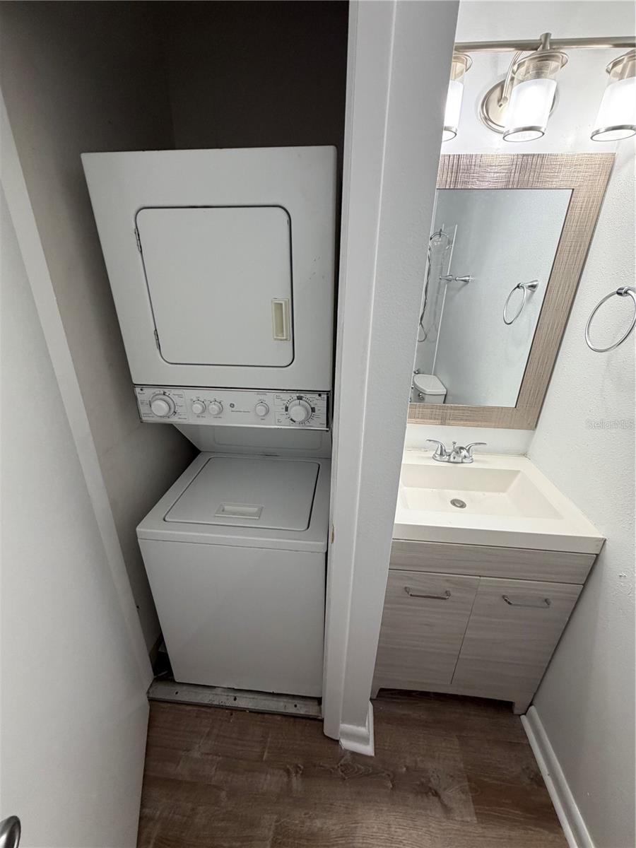 FAIR OAKS SOUTH TWO A CONDOMIN - Residential Lease