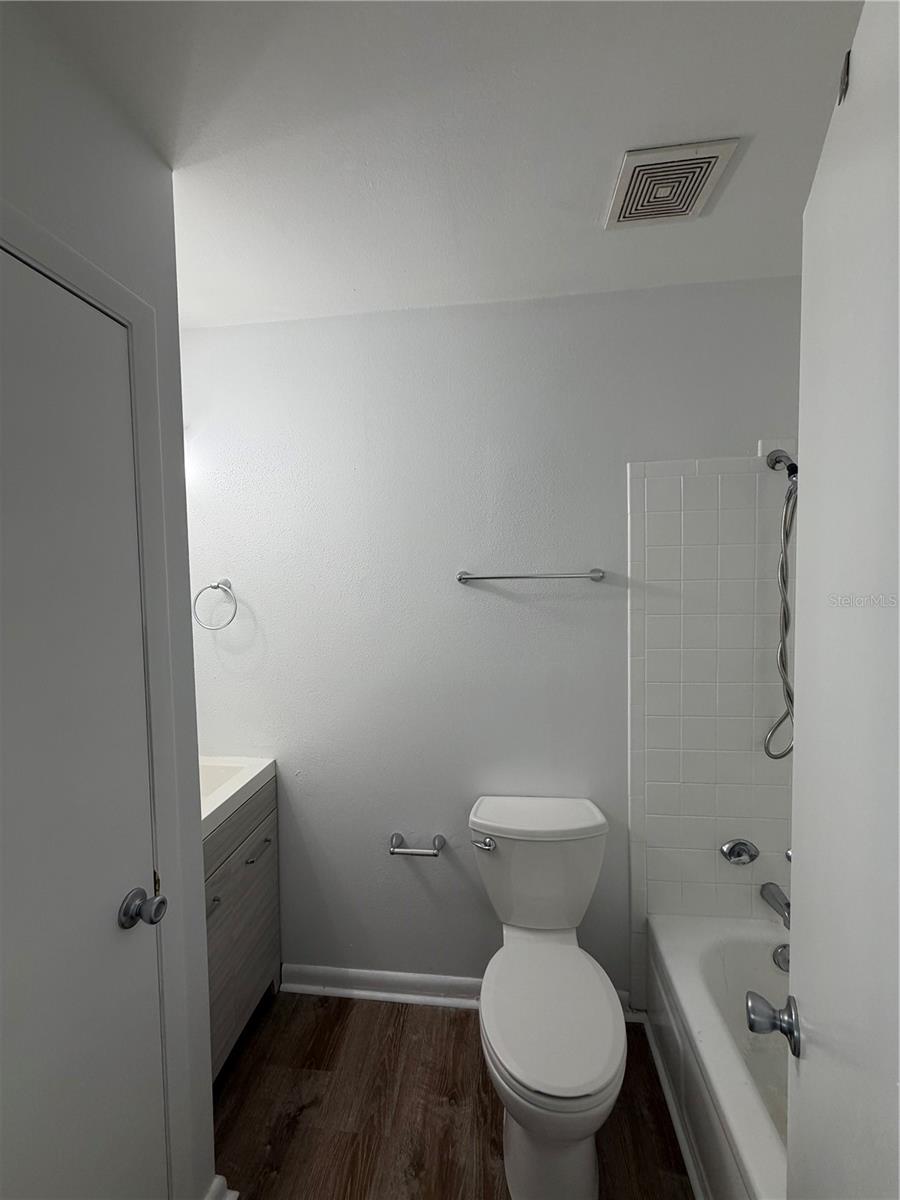 FAIR OAKS SOUTH TWO A CONDOMIN - Residential Lease