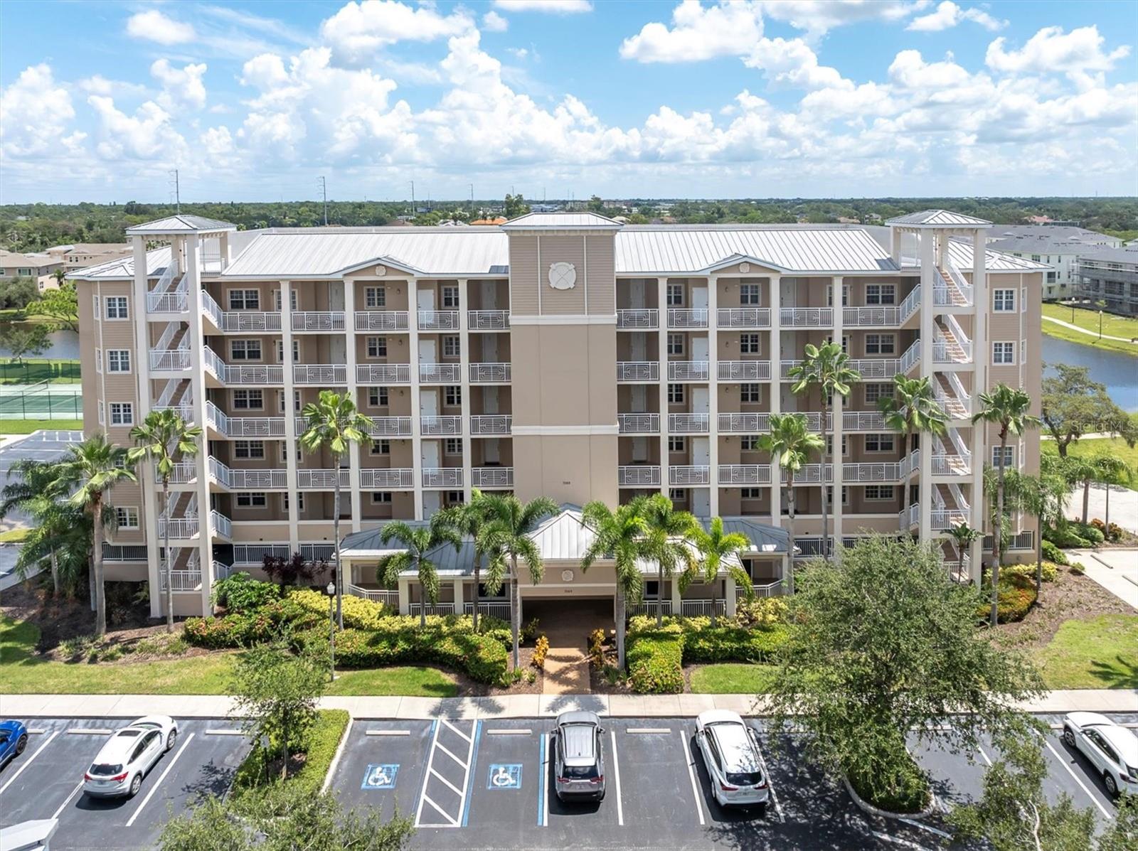 SEMINOLE ISLE CONDO - Residential