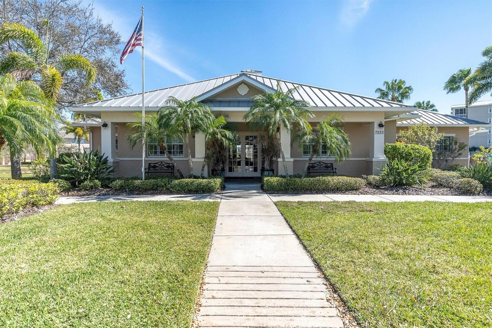 SEMINOLE ISLE CONDO - Residential