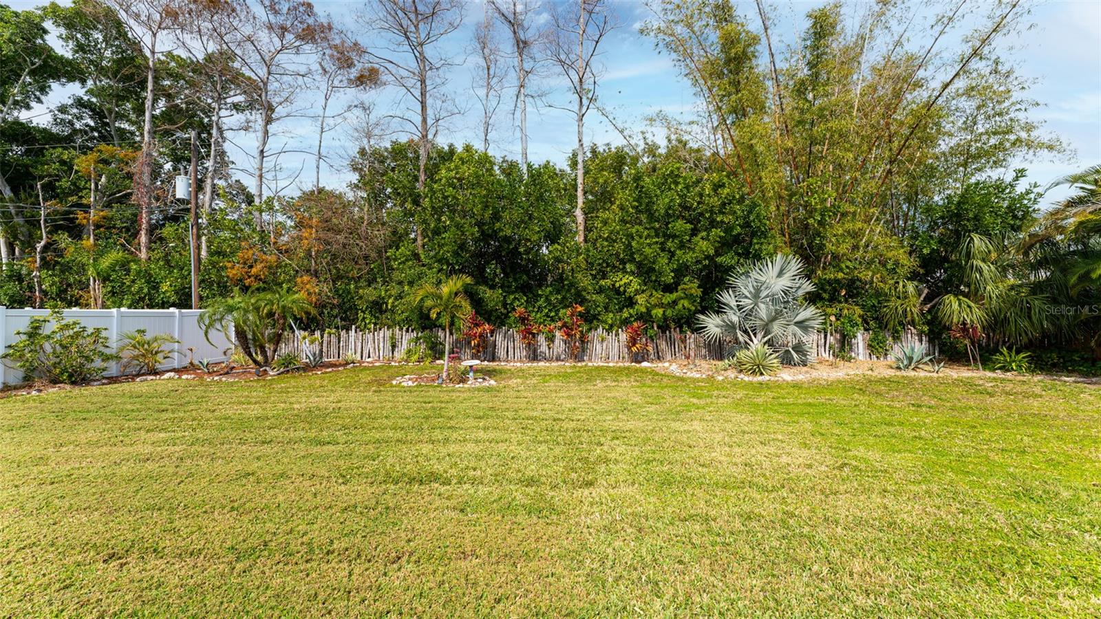 ACREAGE - Residential Lease