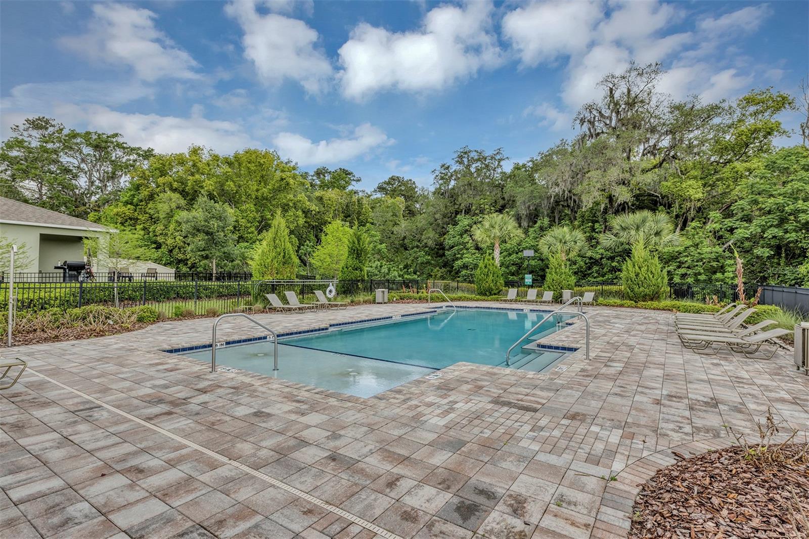 BRIDLE PATH - Residential