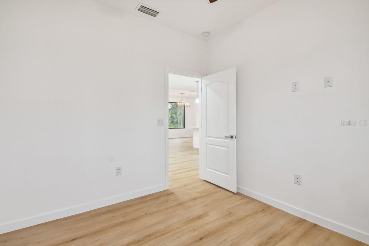 PORT CHARLOTTE SEC 032 - Residential Lease