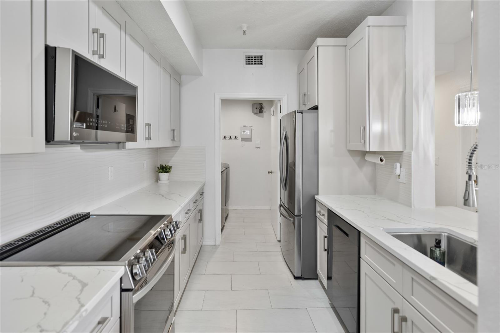 5554 METROWEST BOULEVARD 30