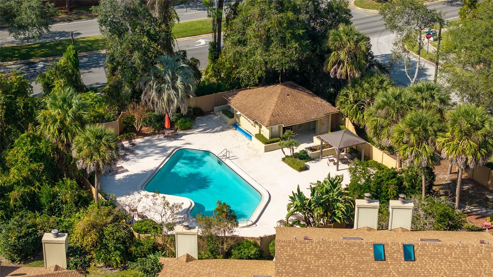 WEKIVA FAIRWAY TOWNHOMES - Residential