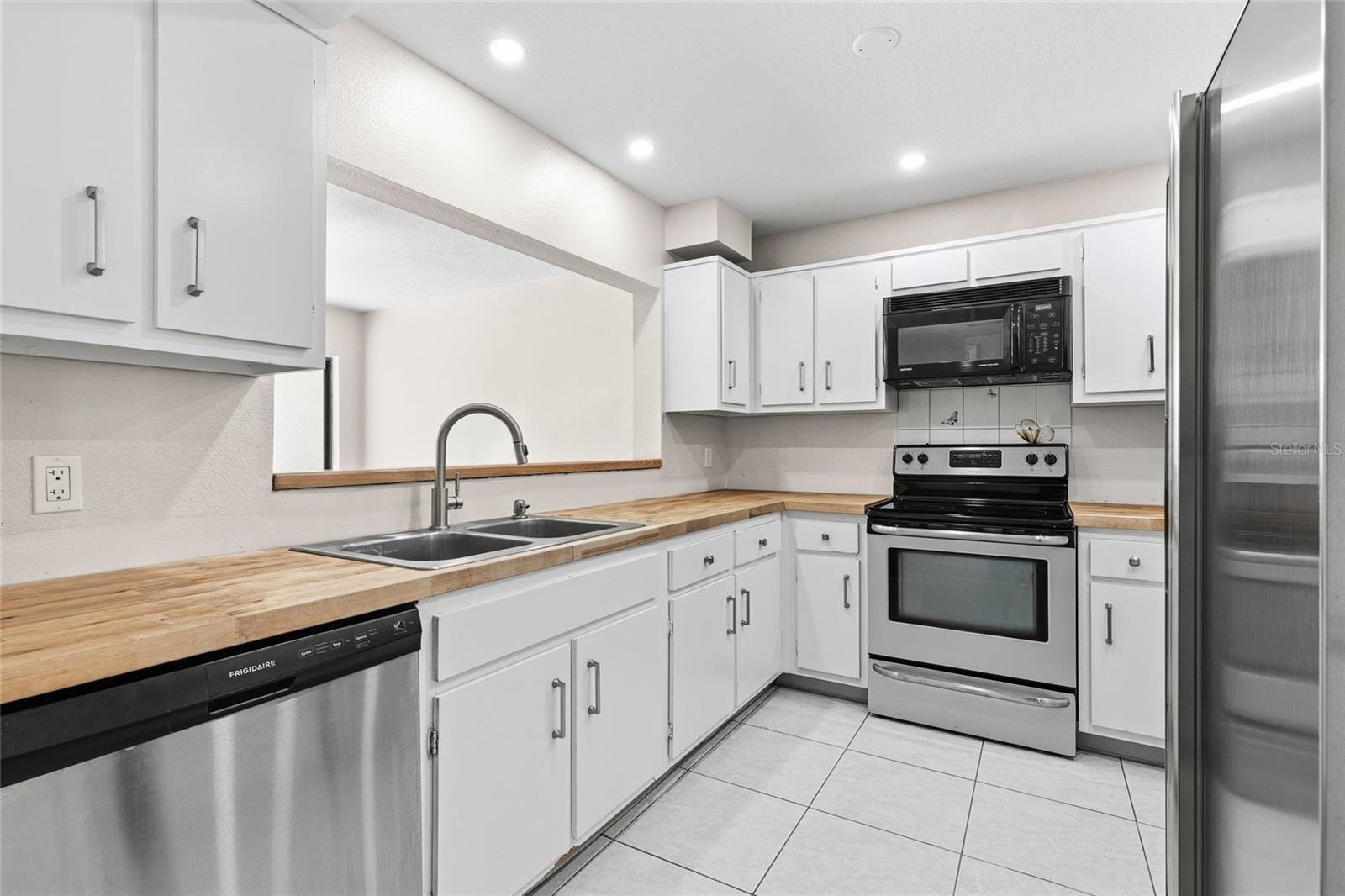 WEKIVA FAIRWAY TOWNHOMES - Residential