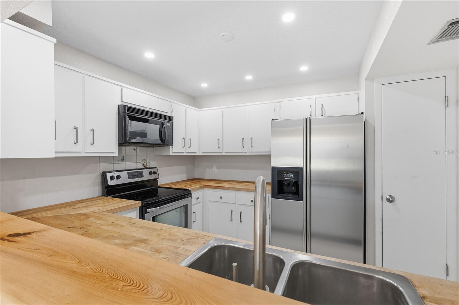 WEKIVA FAIRWAY TOWNHOMES - Residential