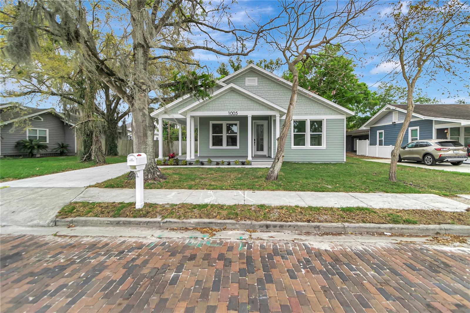 ROBINSON BROTHERS SUB - Residential