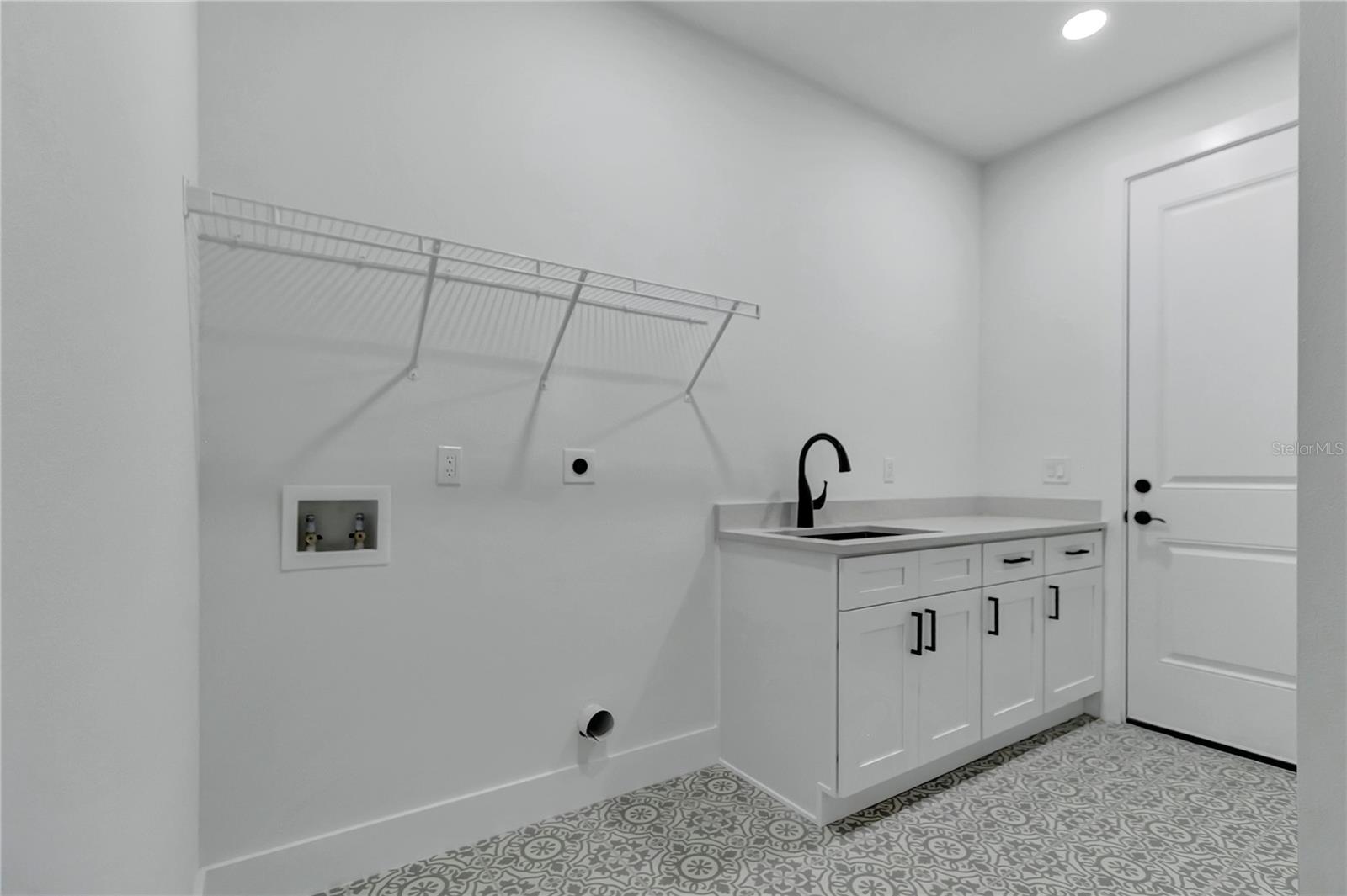 ROBINSON BROTHERS SUB - Residential