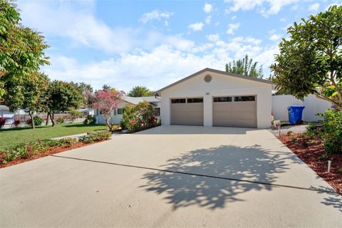 A home in LAKELAND