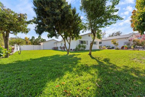 A home in LAKELAND