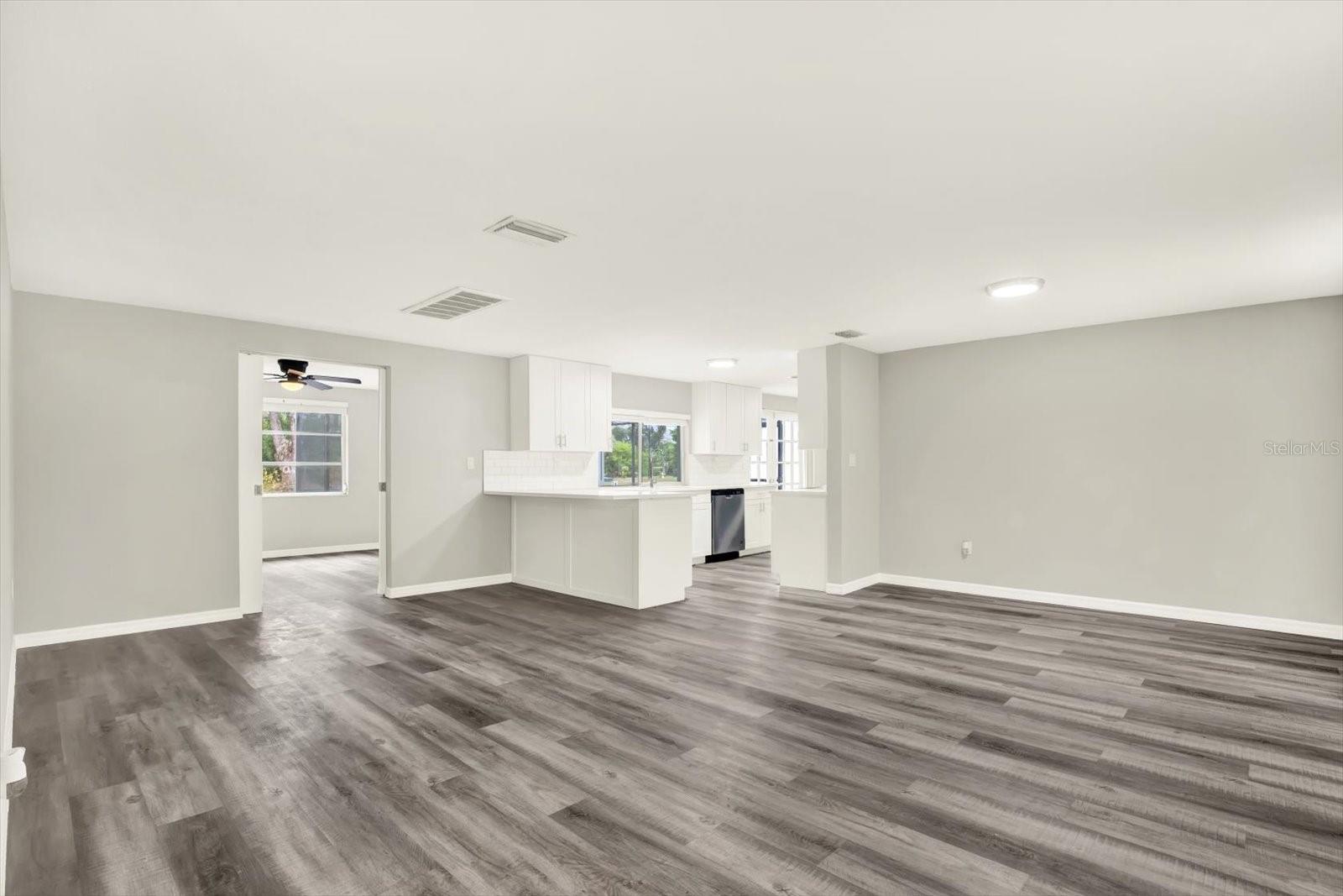 BEACON SQUARE - Residential