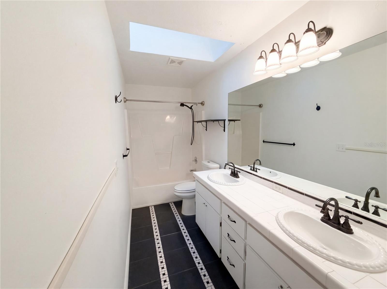 OAK RUN HILLSIDE - Residential