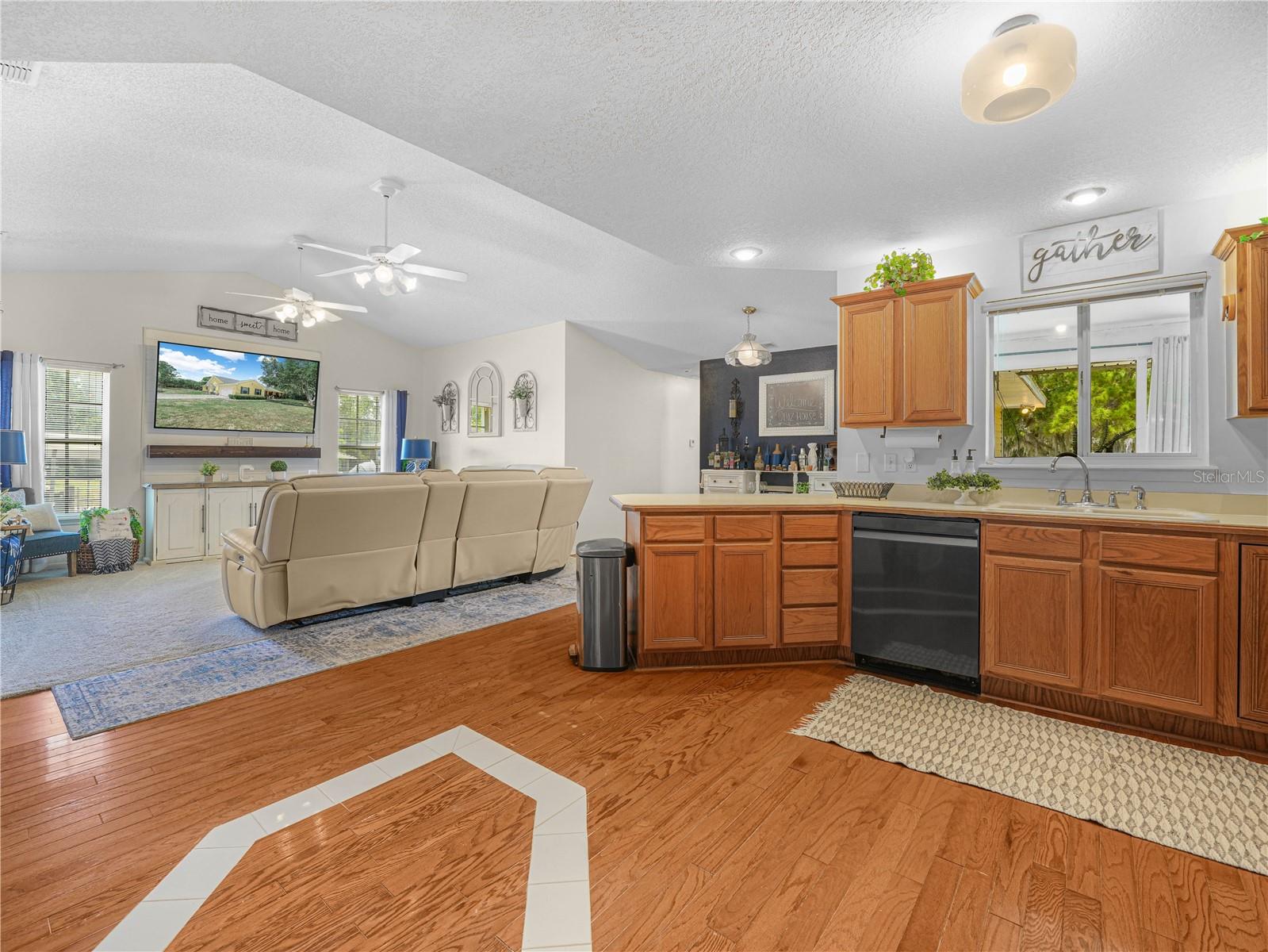 23 OAKWOOD RD