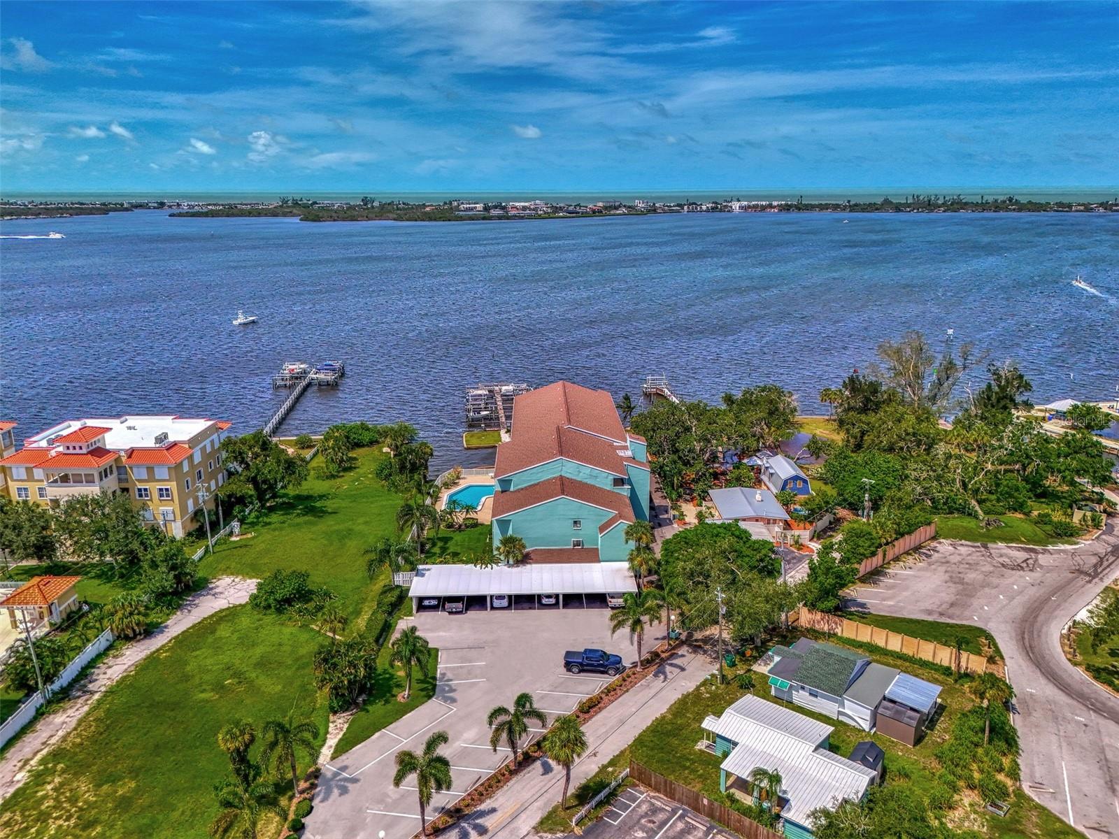 53 W BAY HEIGHTS ROAD 205