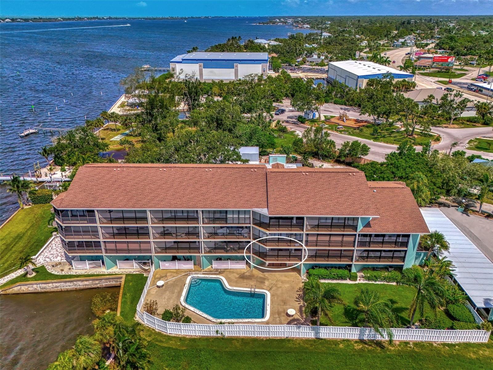 53 W BAY HEIGHTS ROAD 205