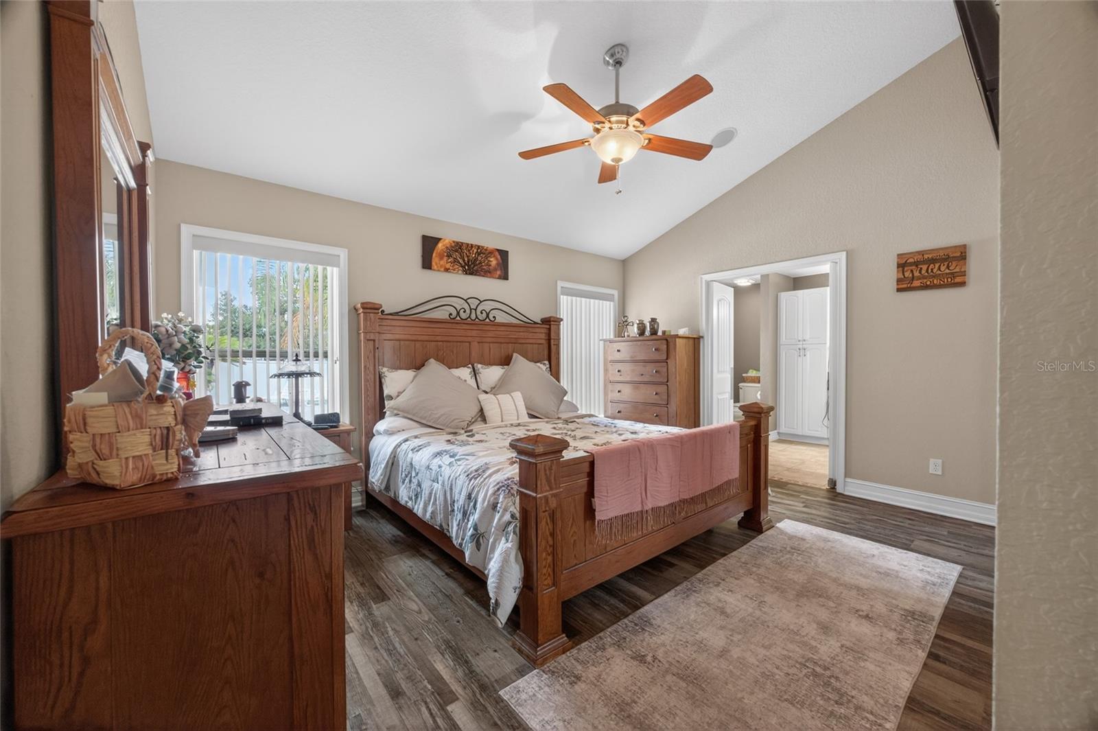 FOXBOROUGH FARMS - Residential