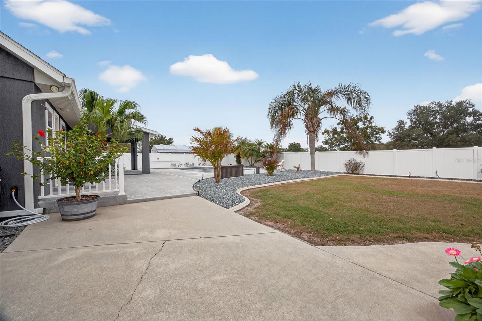 FOXBOROUGH FARMS - Residential