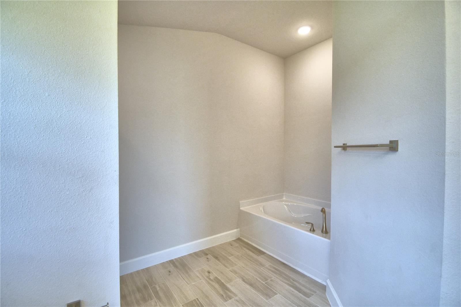 LAKE JULIANA ESTATES - Residential