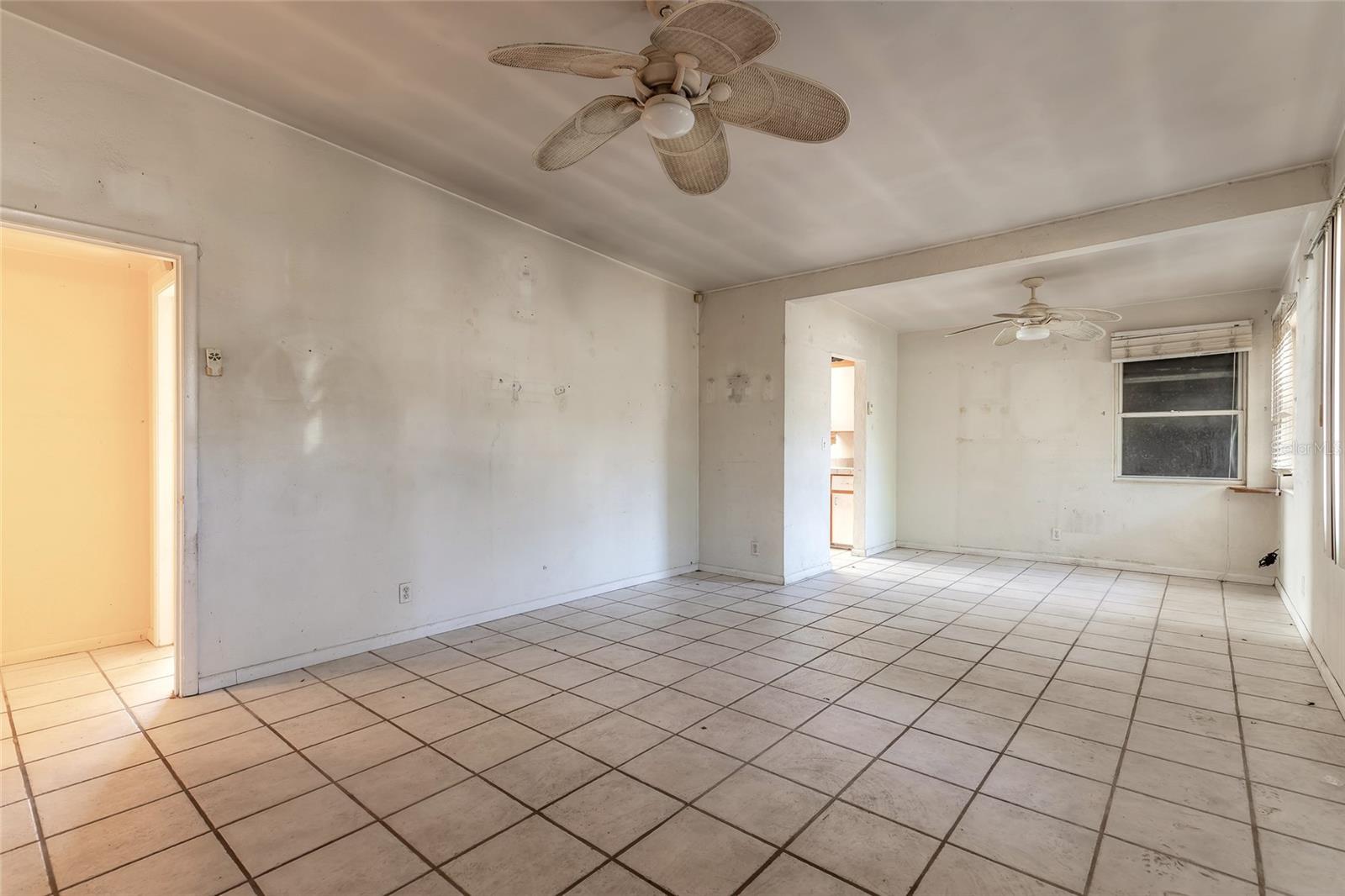 PALM GROVE - Residential