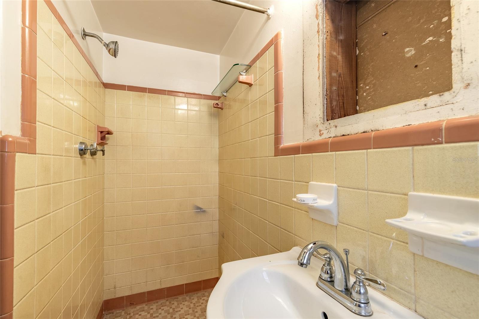 PALM GROVE - Residential