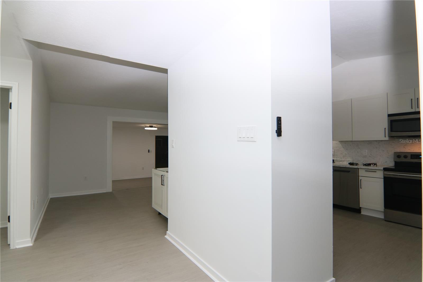 711 KEMPTEN STREET NW