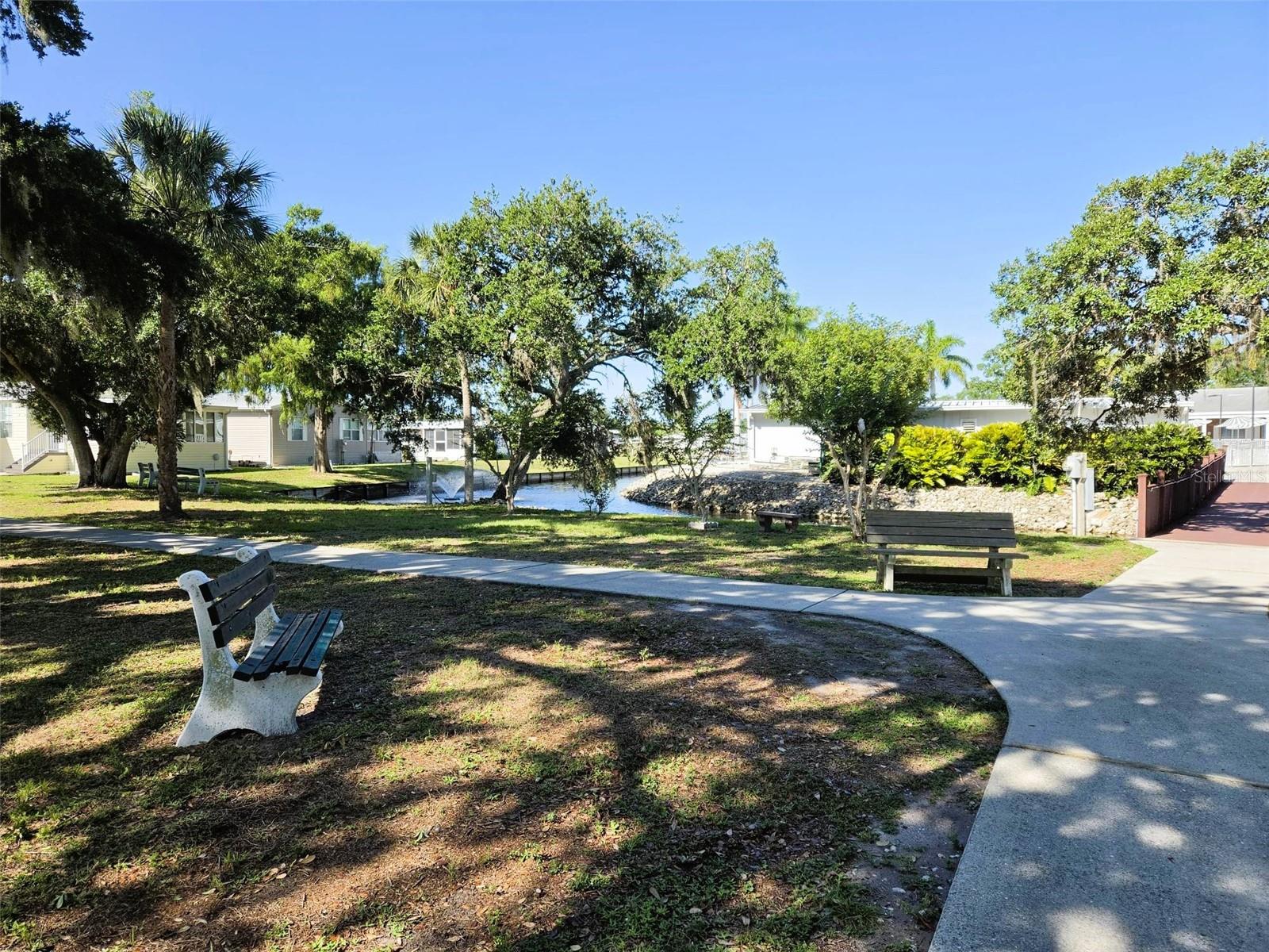OAKWOOD MANOR - Residential