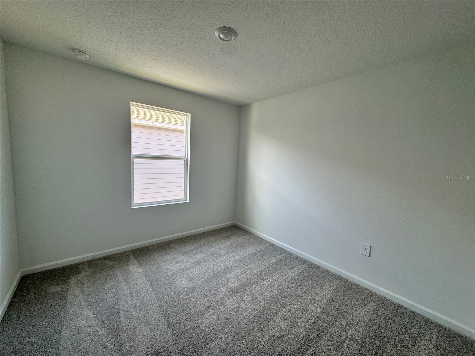 PEACE CREEK RESERVE 40'S - Residential Lease