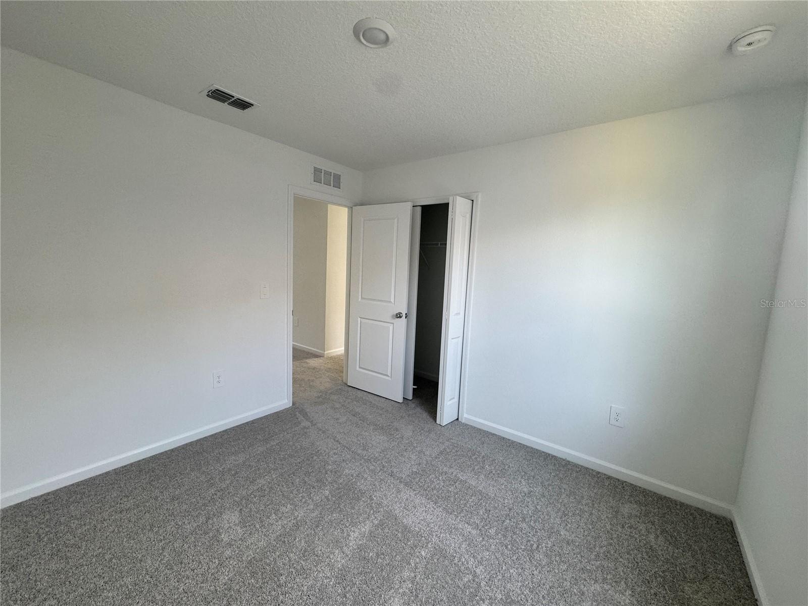 PEACE CREEK RESERVE 40'S - Residential Lease