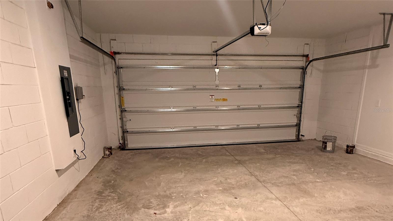 PEACE CREEK RESERVE 40'S - Residential Lease