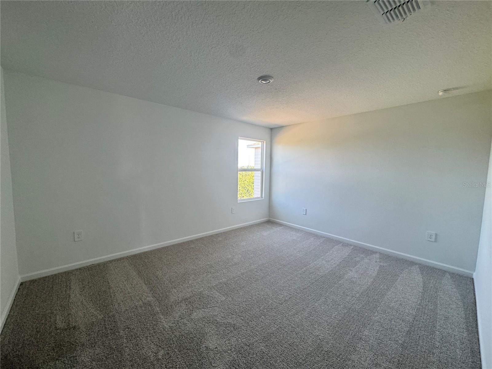 PEACE CREEK RESERVE 40'S - Residential Lease