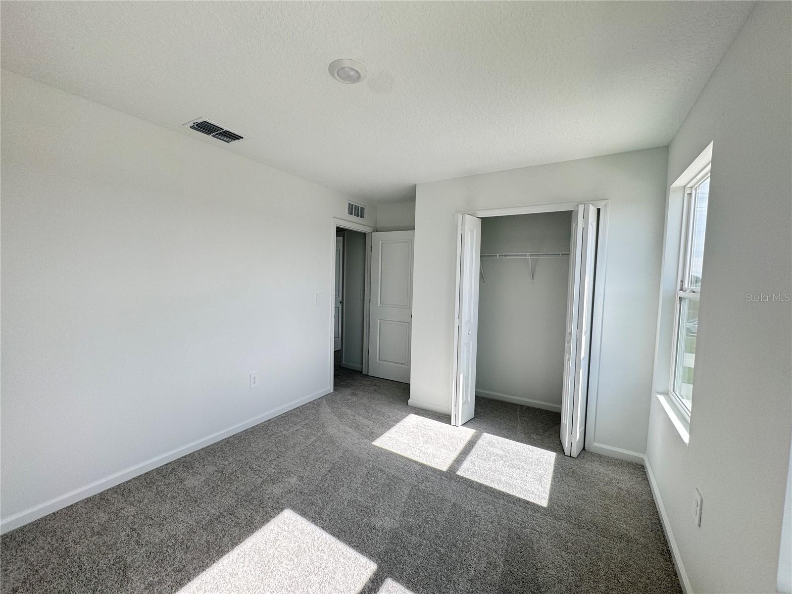 PEACE CREEK RESERVE 40'S - Residential Lease