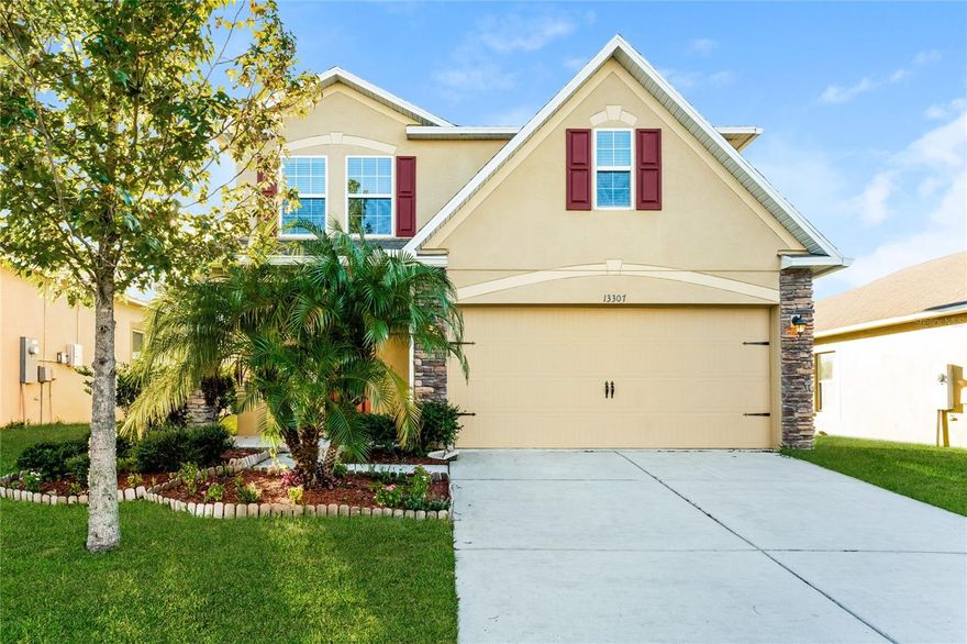 Move-in ready 4/2 with an open floor plan, modern kitchen with stainless steel appliances, spacious living areas, and ceiling fans throughout. Additional features include an attached 2-car garage, and a spacious backyard perfect for outdoor enjoyment. Easy to show!