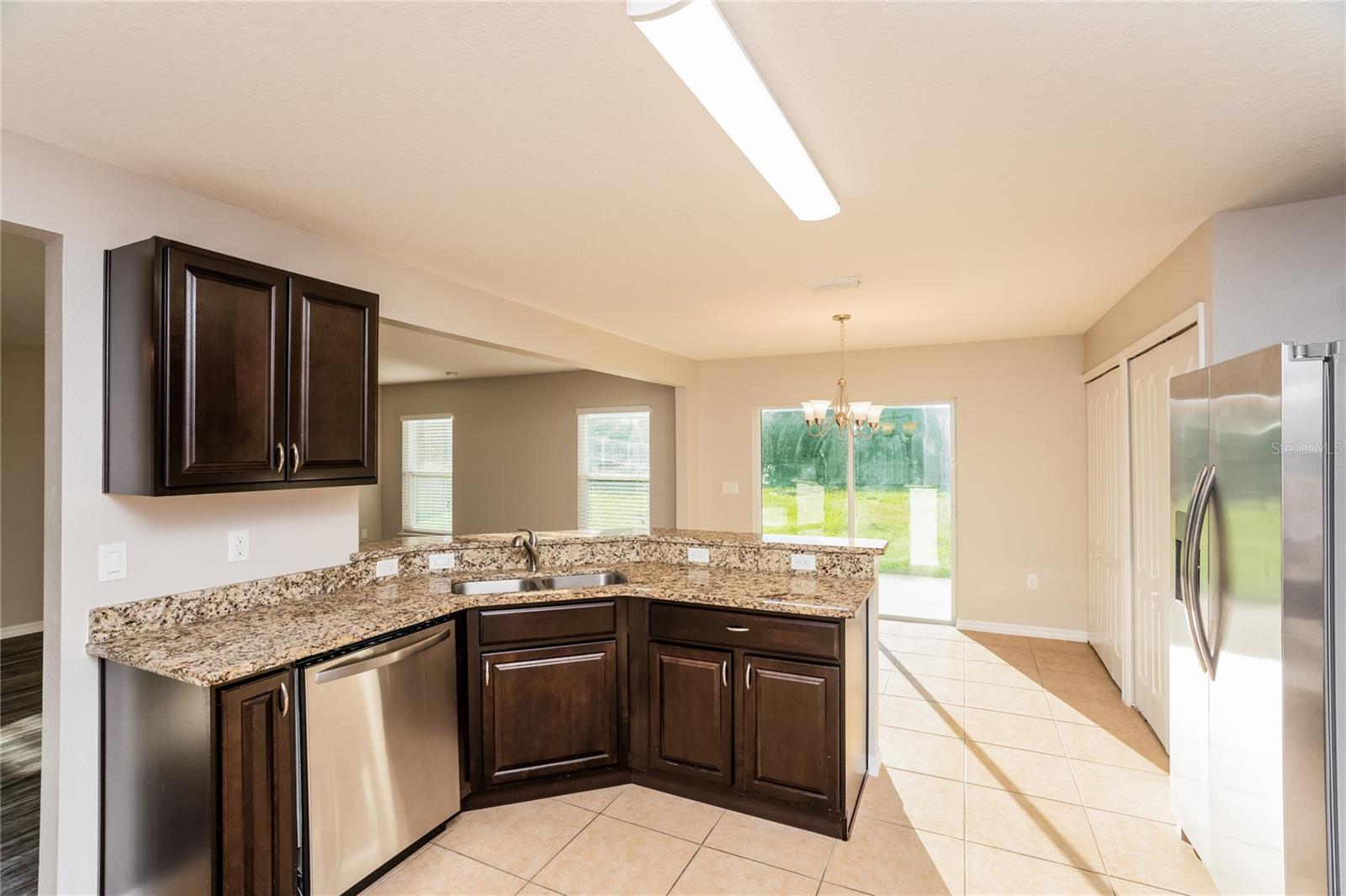 ABBEY GLEN I A-E - Residential