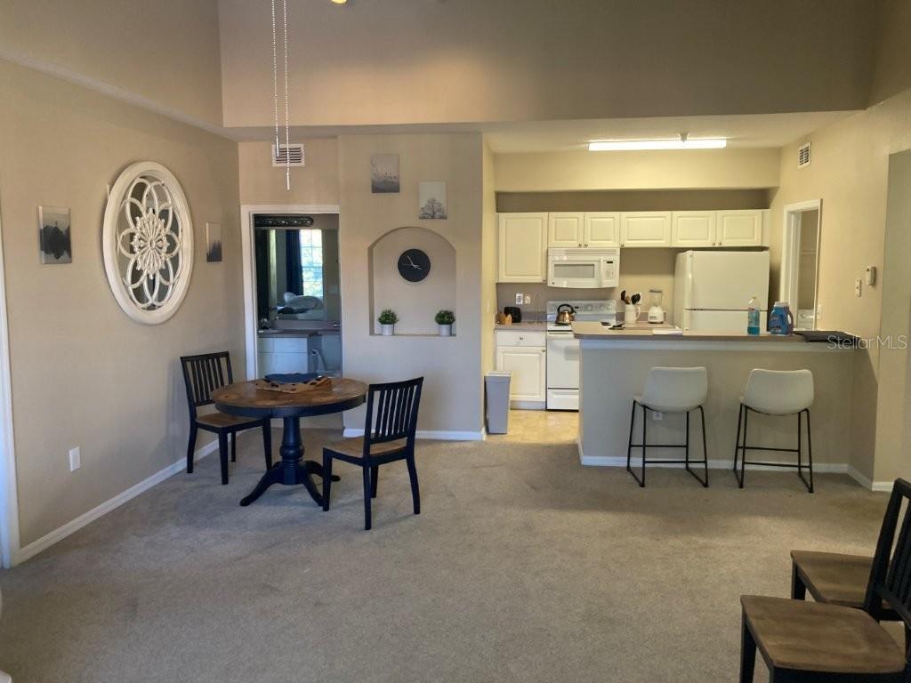 PALMS CLUB CONDO - Residential Lease