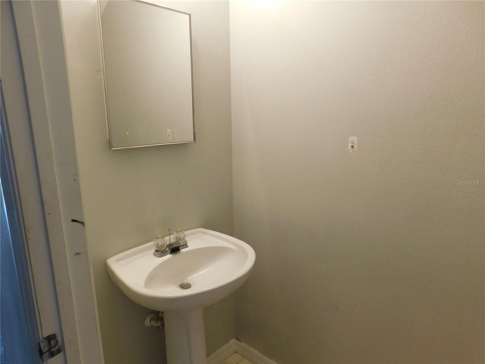 EDGEWATER PLACE - Residential