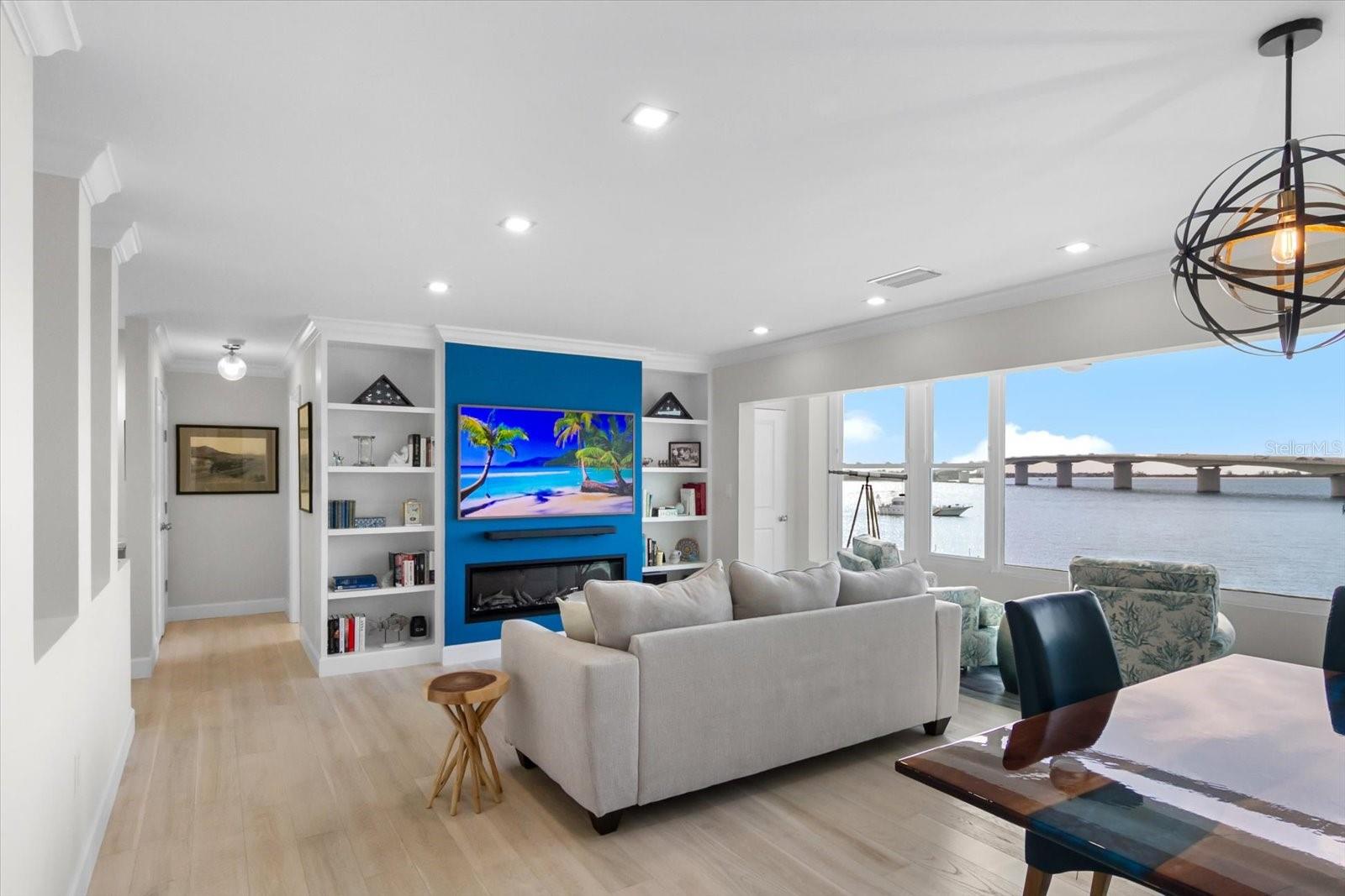 HARBOR HOUSE - Residential