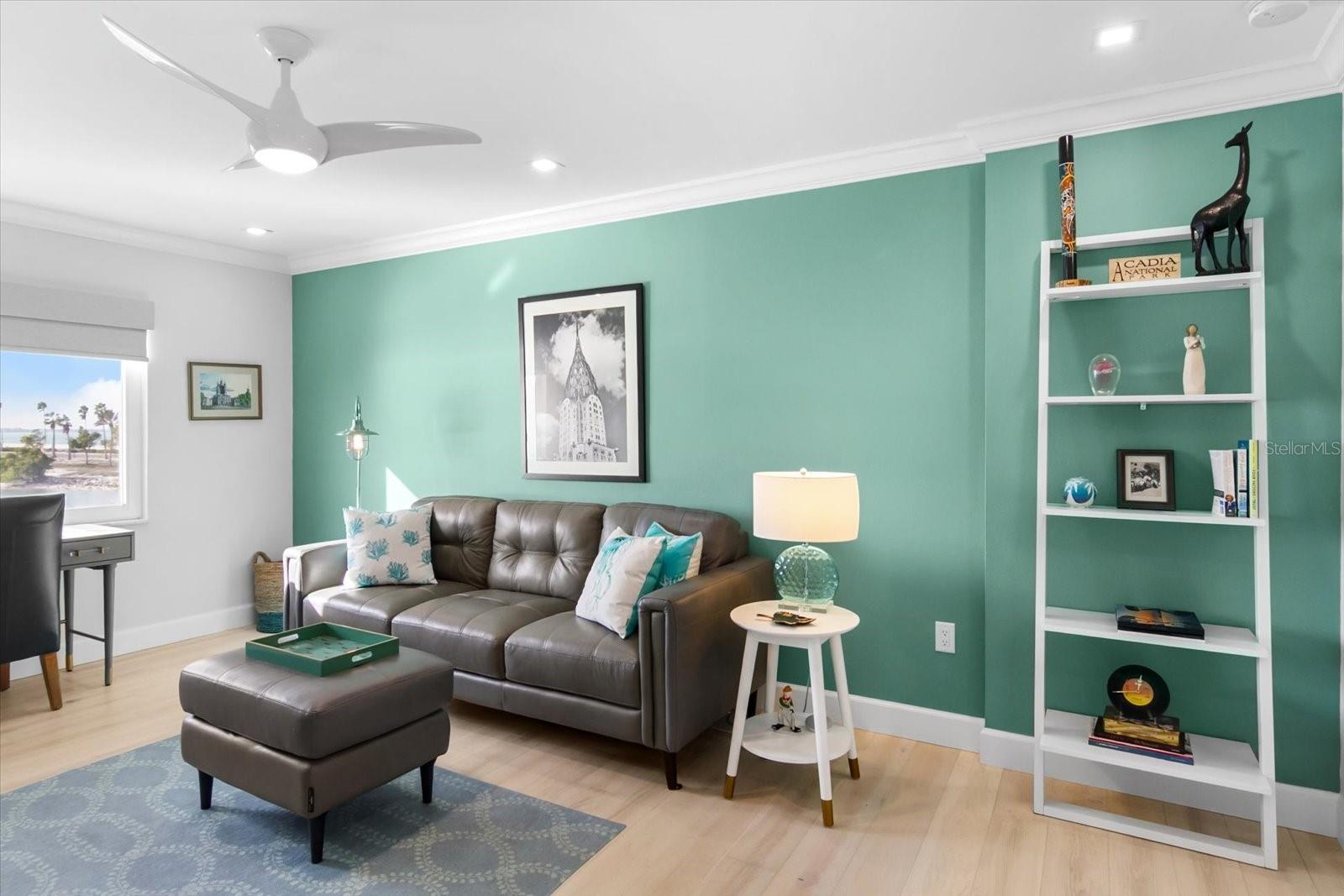 HARBOR HOUSE - Residential