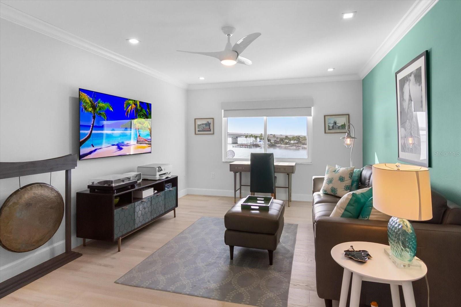 HARBOR HOUSE - Residential