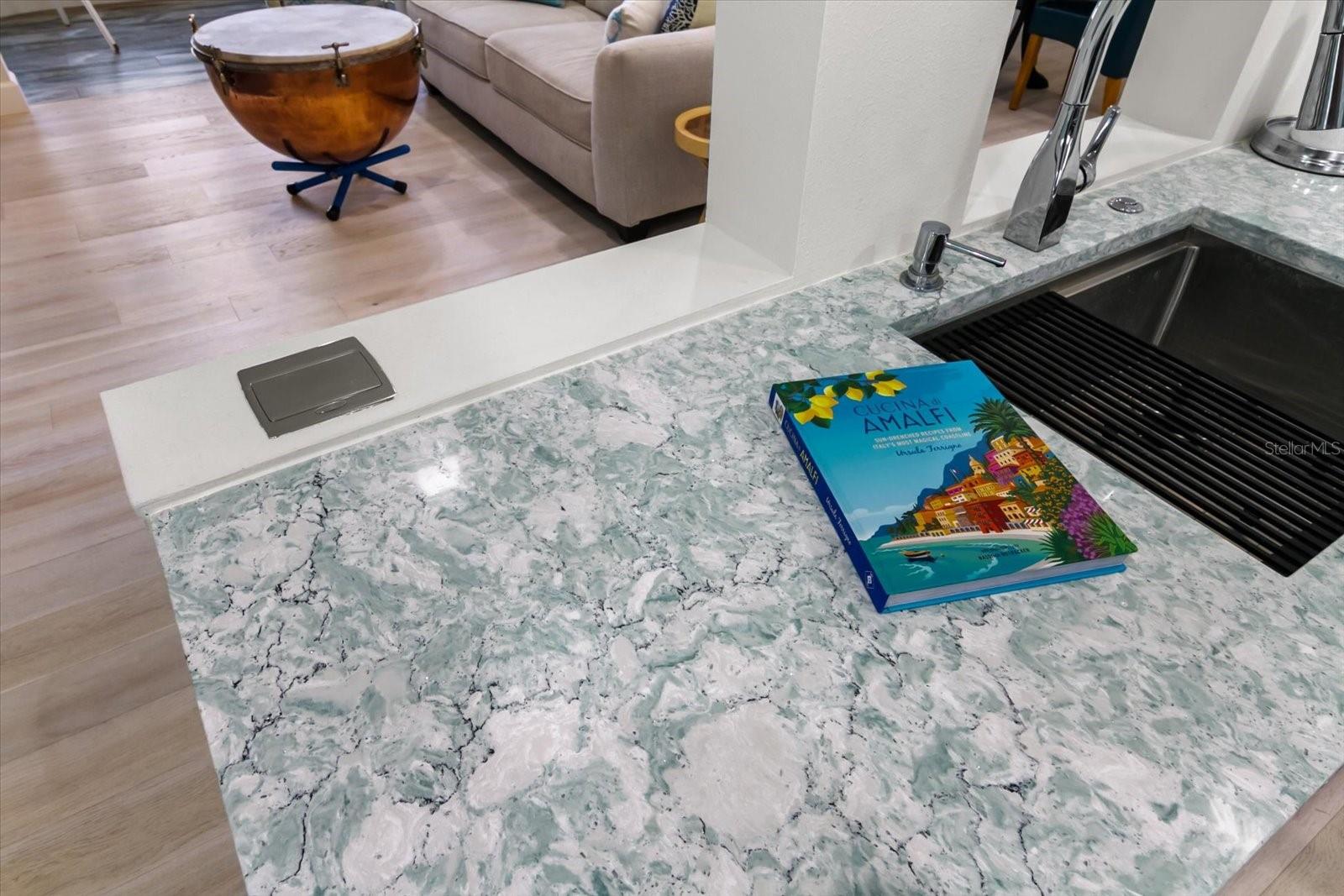 HARBOR HOUSE - Residential