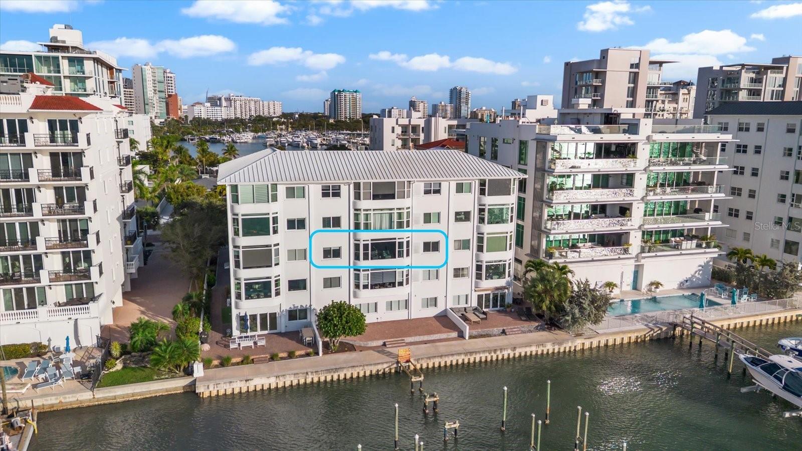 174 GOLDEN GATE POINT 32