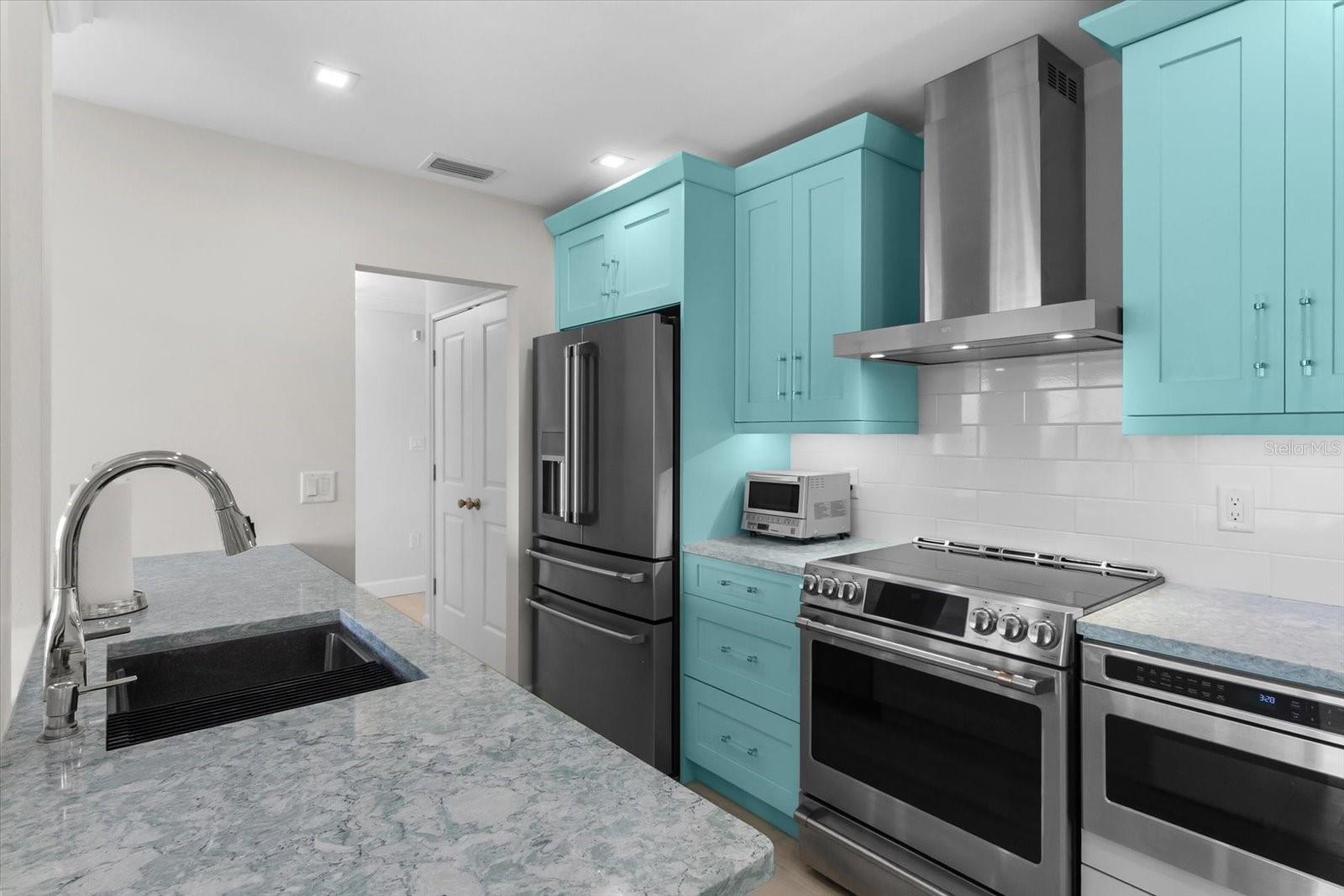 HARBOR HOUSE - Residential