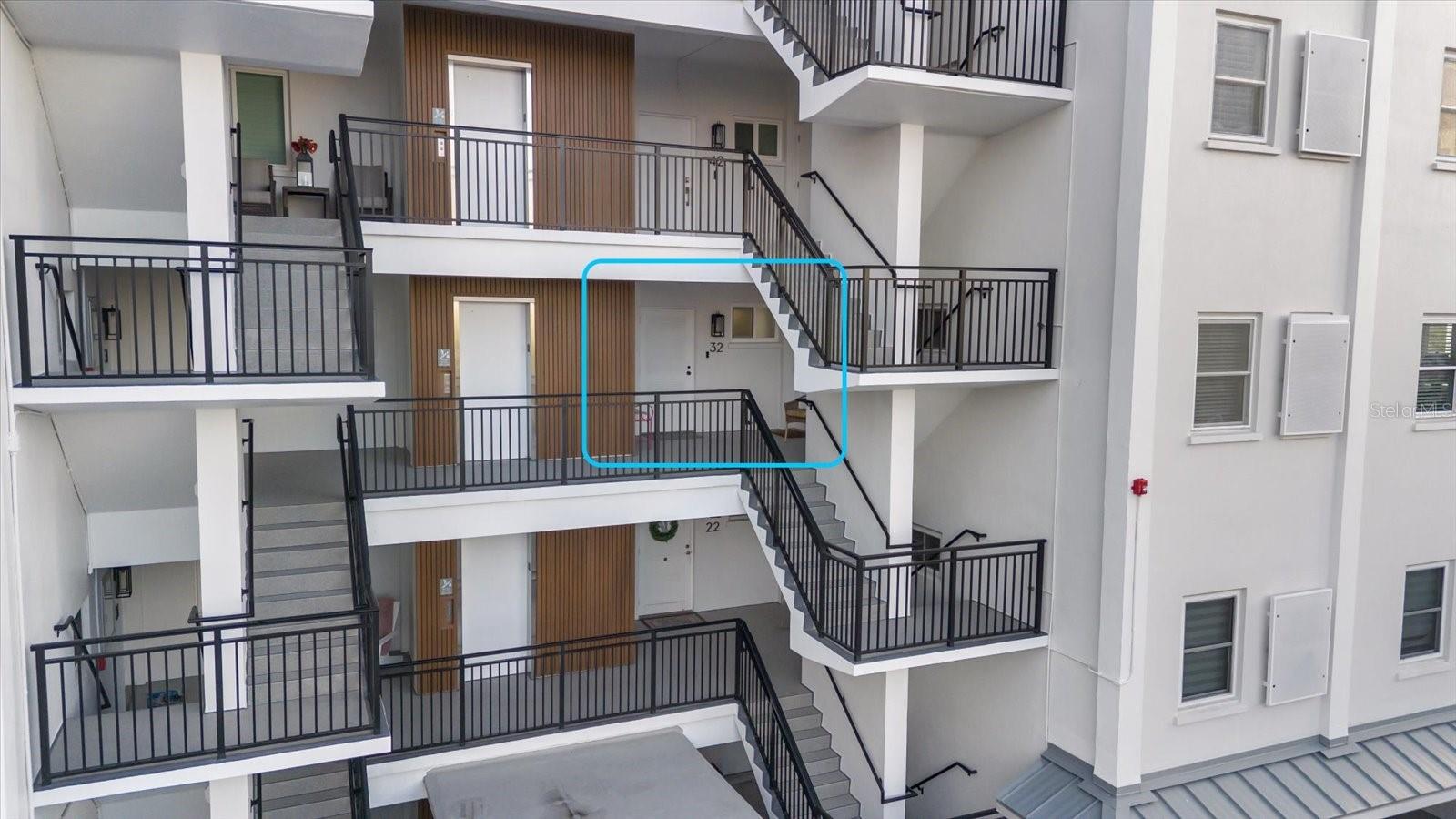 174 GOLDEN GATE POINT 32