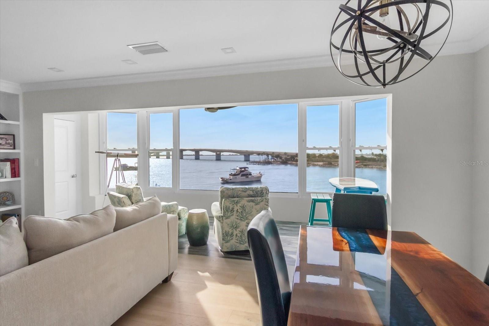 HARBOR HOUSE - Residential