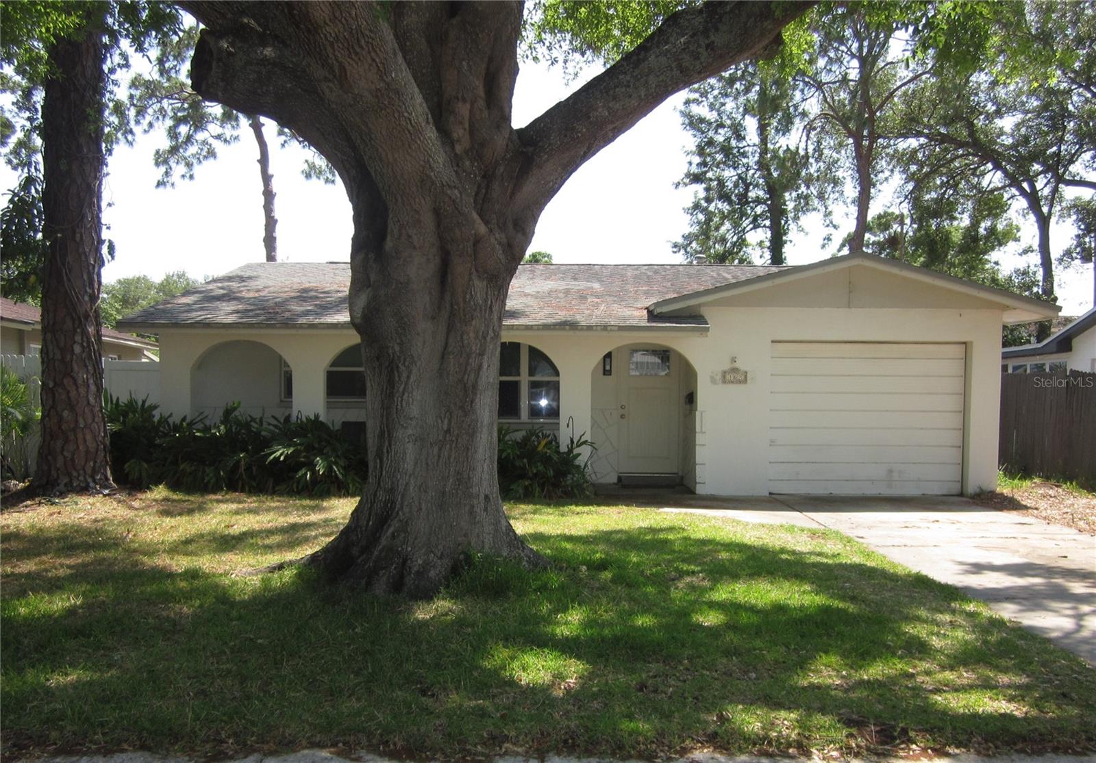 162 SW LINCOLN CIRCLE N