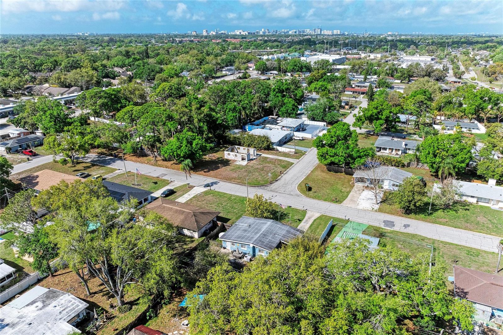 KENSINGTON PARK - Land