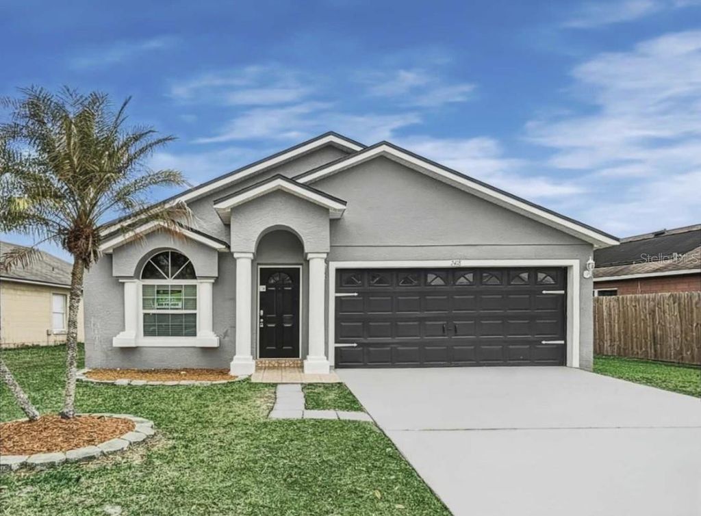 Photo of 2418 Radnor Avenue, Orlando, FL 32826 (MLS # A4683661)